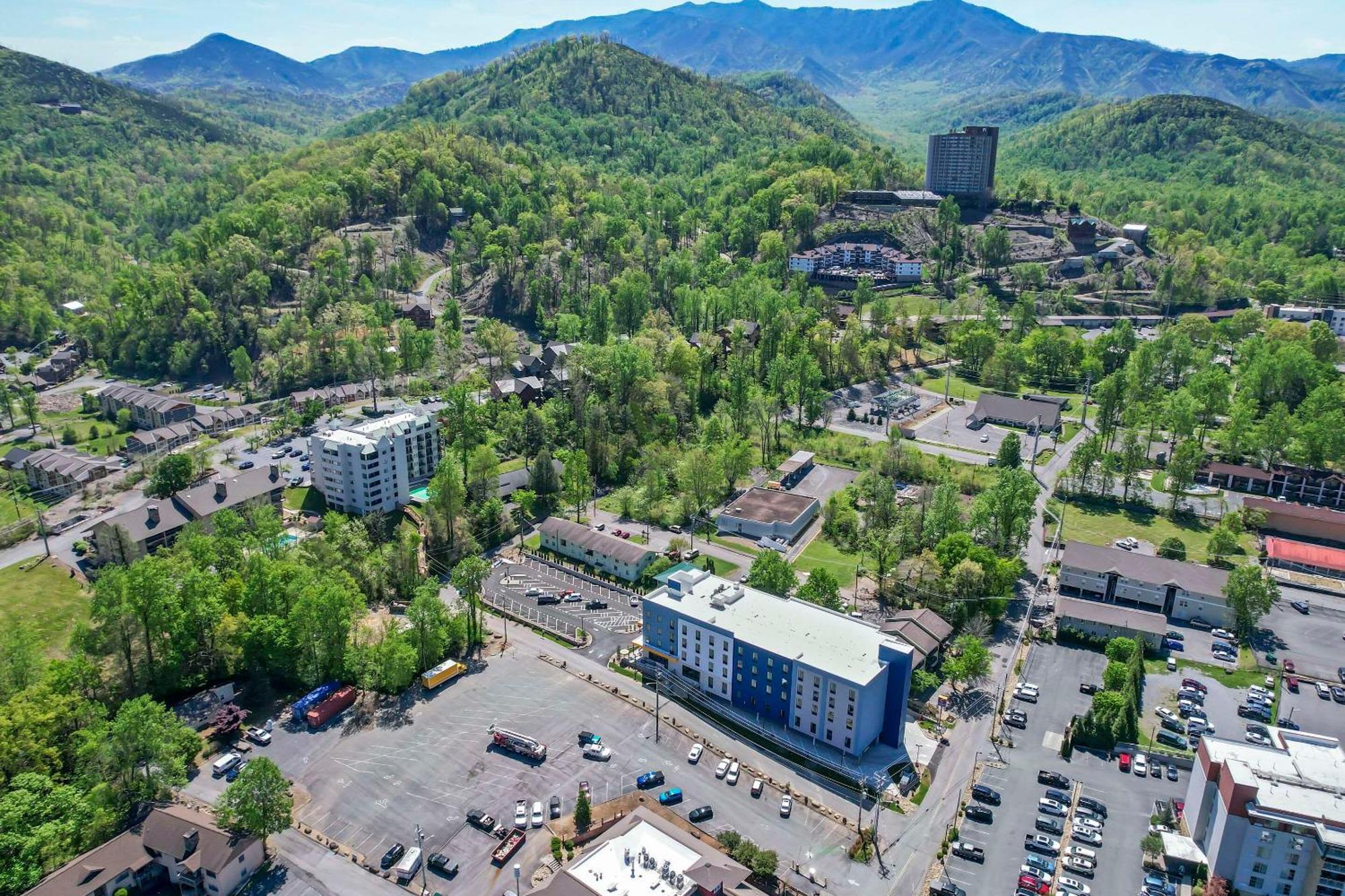 Comfort Suites Gatlinburg Downtown-Convention Center Exterior foto